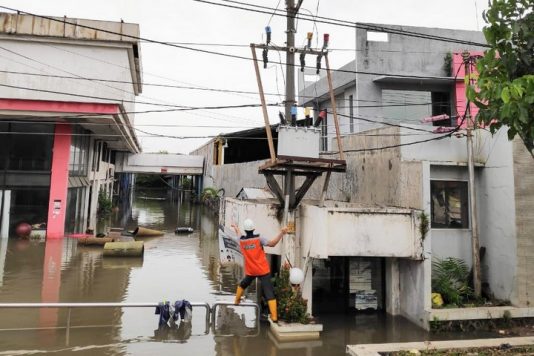 Banjir Di Semarang Seribuan Lebih Pelanggan PLN Alami Pemadaman